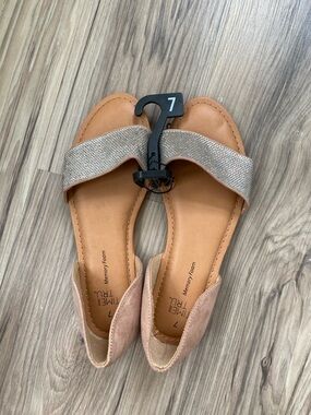Time and Tru Sparkling Beige Strap Tan Slide Sandals